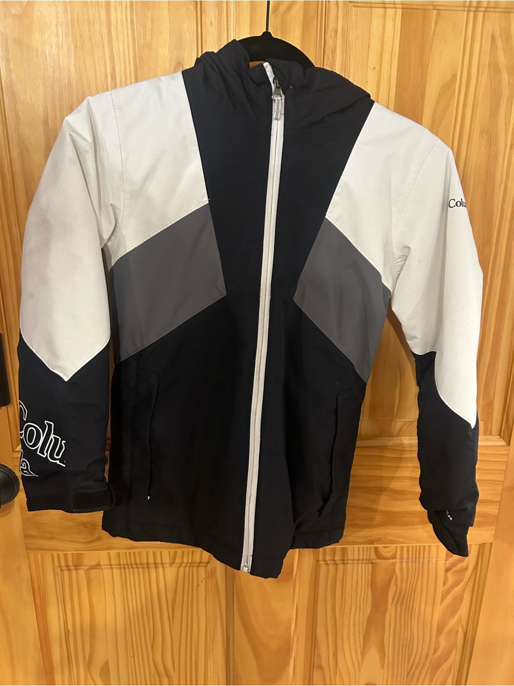 Columbia kids Black, White & Gray Hooded Ski Jacket
